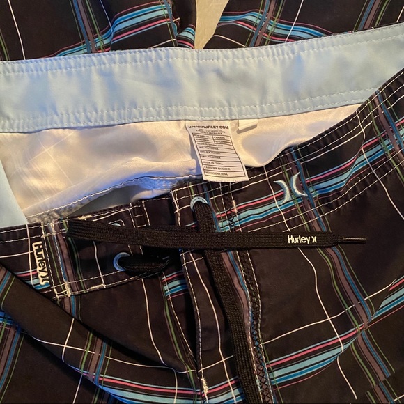 5/$100 Hurley Men’s Swim Trunks - Picture 2 of 2